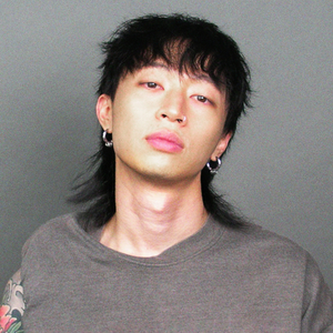 男生被强迫戴飞机杯榨精故事
